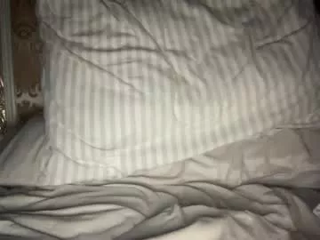 Offline yungbull06 on Chaturbate