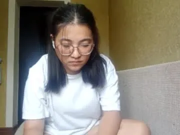 yuonneaquilar — Dessert event: Take off my t-shirtHey guys! I'm #new here #asian #cute #shy #bigboobs [0 tokens remaining]