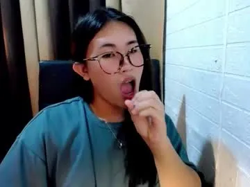 Offline yuriyumixx_xoxo on Chaturbate