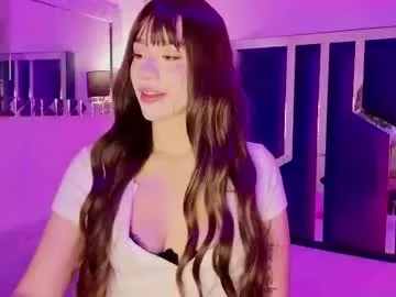 Freechat zharaluxie on Chaturbate