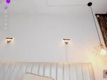 zuzu_sweet from Chaturbate