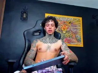 Offline aaron_ford on Flirt4Free