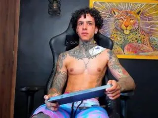 Offline aaron_ford on Flirt4Free