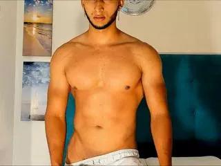 adam_kravitz from Flirt4Free
