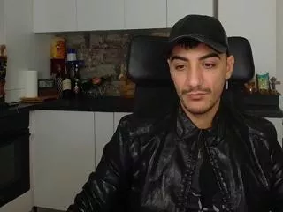 andrew_bannerr on Flirt4Free