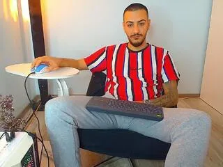 andrew_bannerr on Flirt4Free