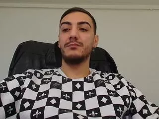 andrew_bannerr on Flirt4Free