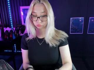 annabelle_lumi from Flirt4Free