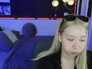 annabelle_lumi from Flirt4Free