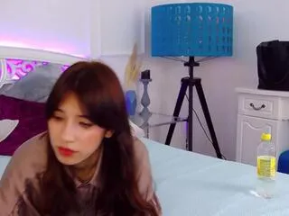 Freechat ariel_loove on Flirt4Free