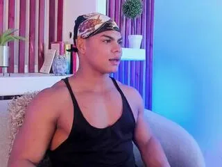 Freechat bruce_stroud on Flirt4Free