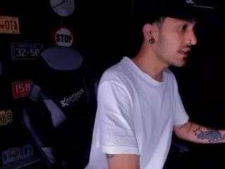 daamian_cox from Flirt4Free