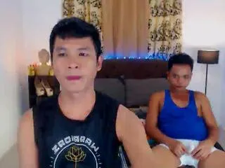 Offline daven_steele_derik_logan on Flirt4Free