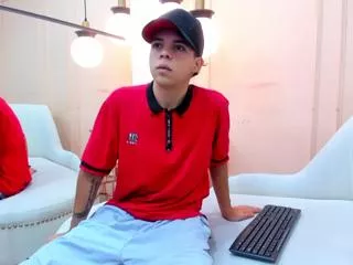 Offline derik_dixon on Flirt4Free