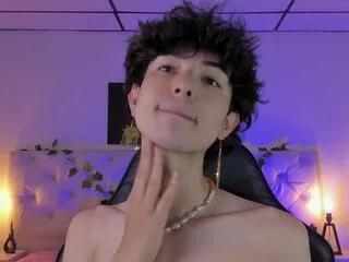 elliot_soleil from Flirt4Free