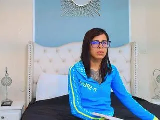 Offline emiy_lopera on Flirt4Free