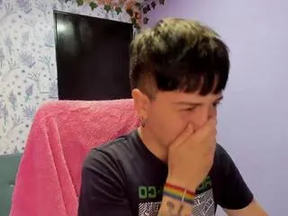 Away hanna_plu on Flirt4Free