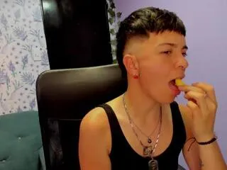 Away hanna_plu on Flirt4Free