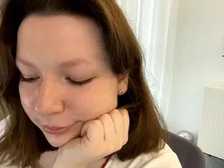 Freechat kira_flourney on Flirt4Free