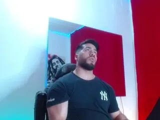 Freechat kyle_volkov on Flirt4Free