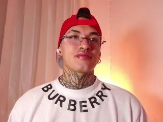 luke_evanns on Flirt4Free