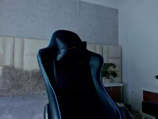 Offline michael_reinolds on Flirt4Free