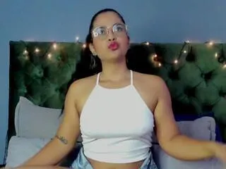 Offline nezuko_r on Flirt4Free