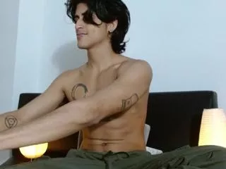 Freechat noah_kooper on Flirt4Free