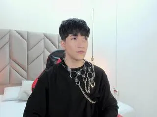 Freechat sean_collinss on Flirt4Free