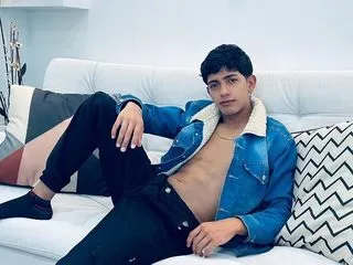 theo_brown — Freechat on Flirt4Free