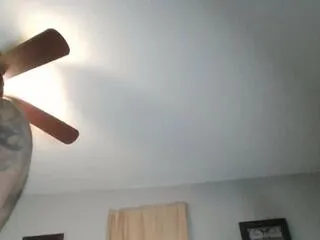 Flirt4Free throne_j is Away throne_j — Away on Flirt4Free