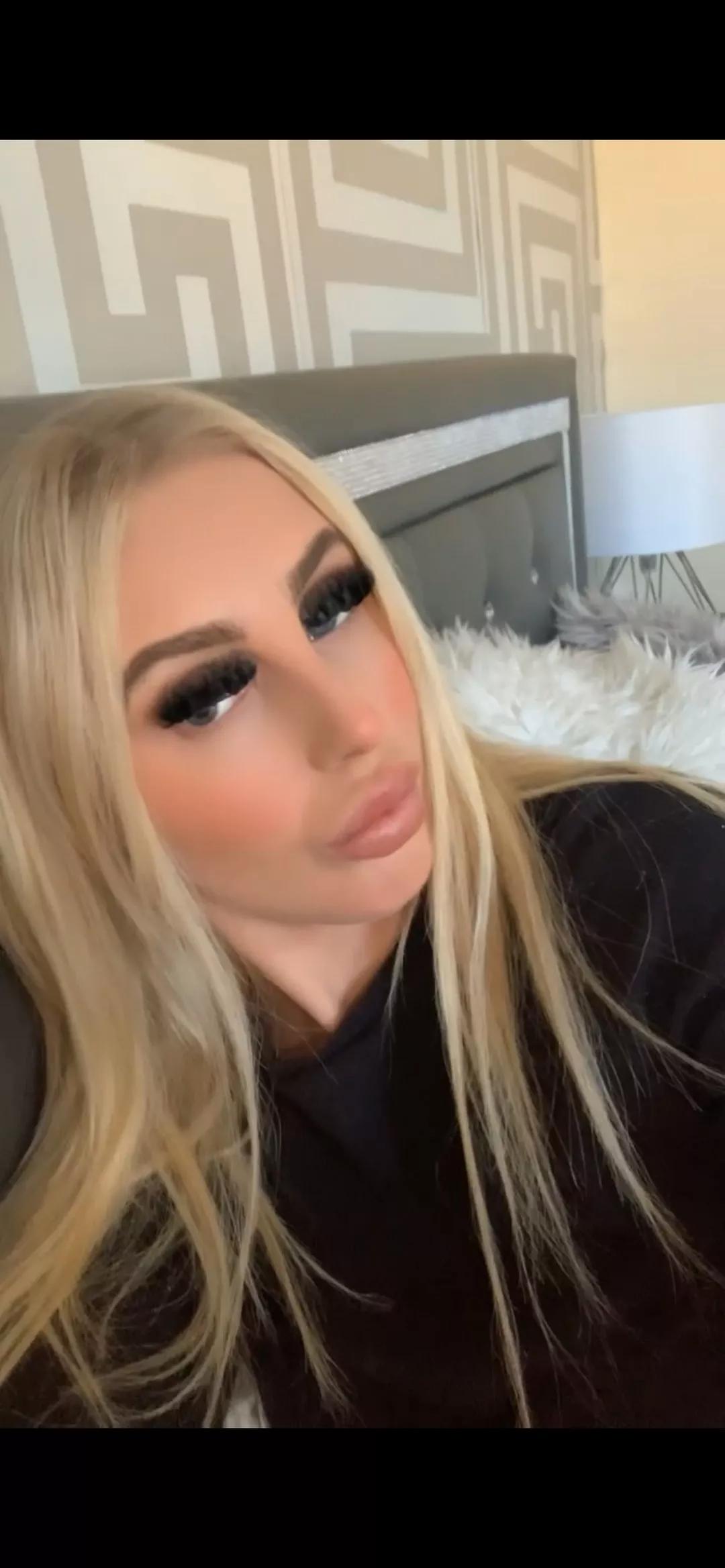 LanaLixxx from Streamate