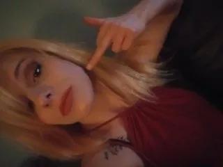 PillowPrincess25 from Streamate
