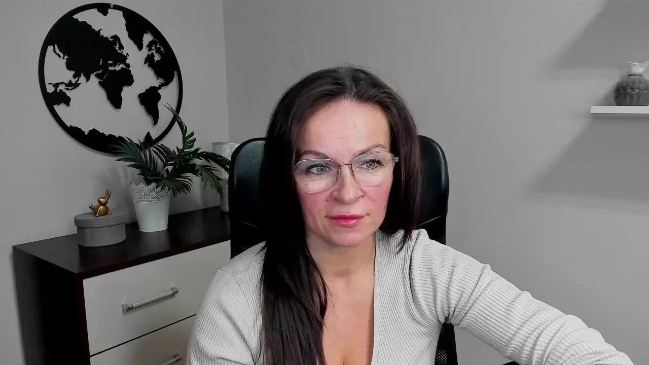 HelenTasty from Streamray