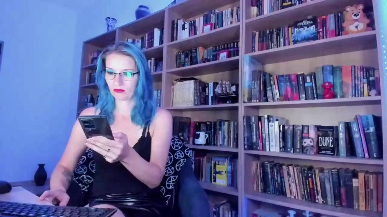 Queen_Arya from Streamray