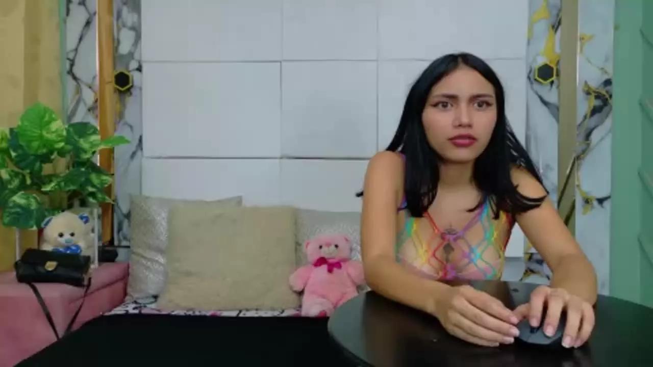 Sarah_Guzman from Streamray