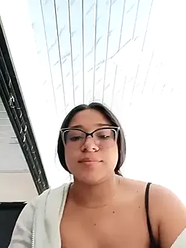 Offline -VICKKY on StripChat