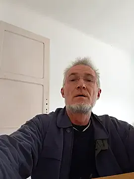 Offline 60philippe on StripChat