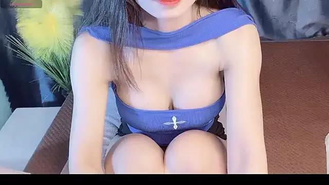 __kem__ from StripChat is Freechat