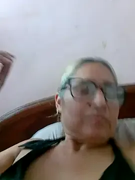 Offline _candi on StripChat