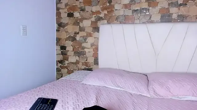 Offline _madisonfoxxx2 on StripChat