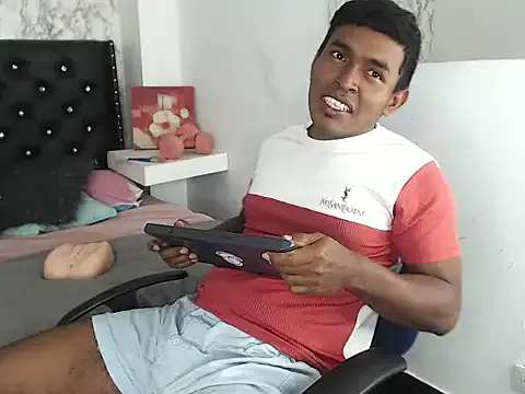 Offline Adam_Morgan2 on StripChat