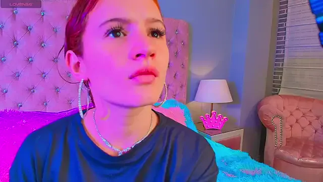 Offline AdelaineBest on StripChat