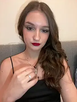 AdelinaEmber on StripChat