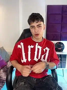 Offline AdrianRinaldi on StripChat