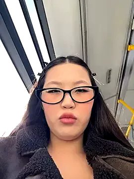 Aiko_Yumi on StripChat