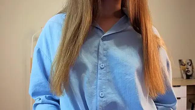 AjaStorr from StripChat