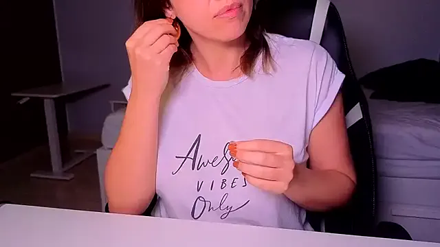 Offline Akasha_007 on StripChat