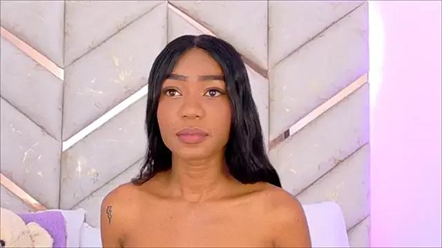 AlanaDoll from StripChat