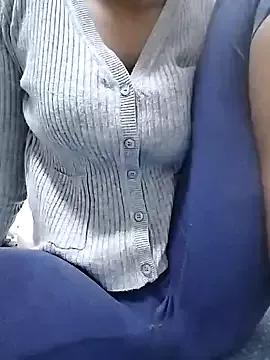Alande12 from StripChat